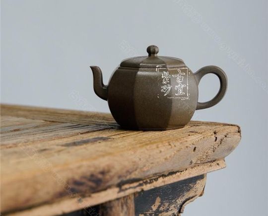 《八方納?！? title=